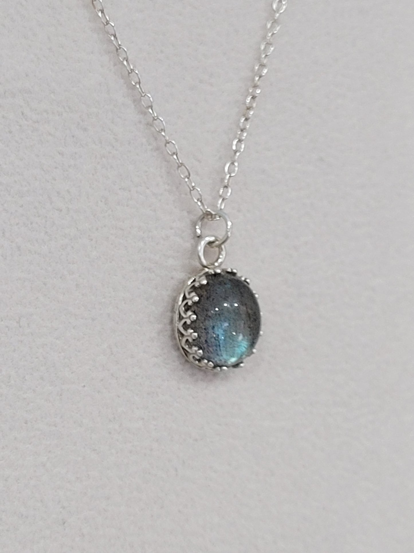 Oval Labradorite Pendant