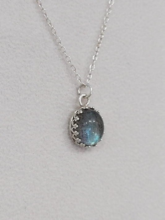 Oval Labradorite Pendant