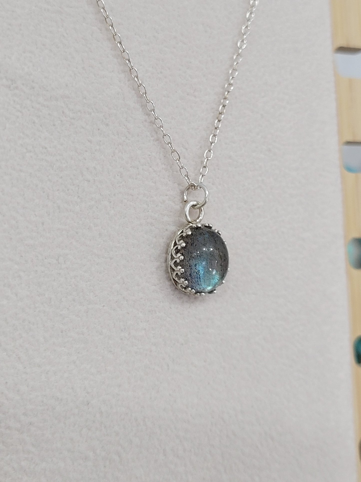 Oval Labradorite Pendant